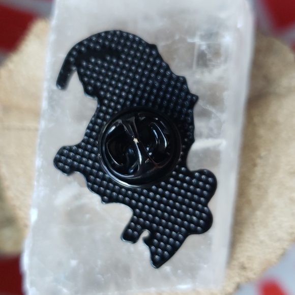 Brand new Screaming Possum enamel pin set - Picture 5 of 7